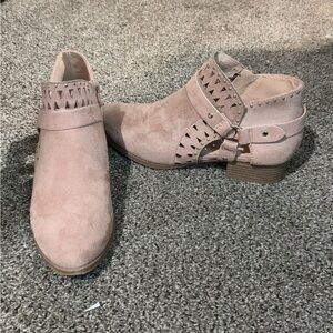 Women's Pink Ankle Boots